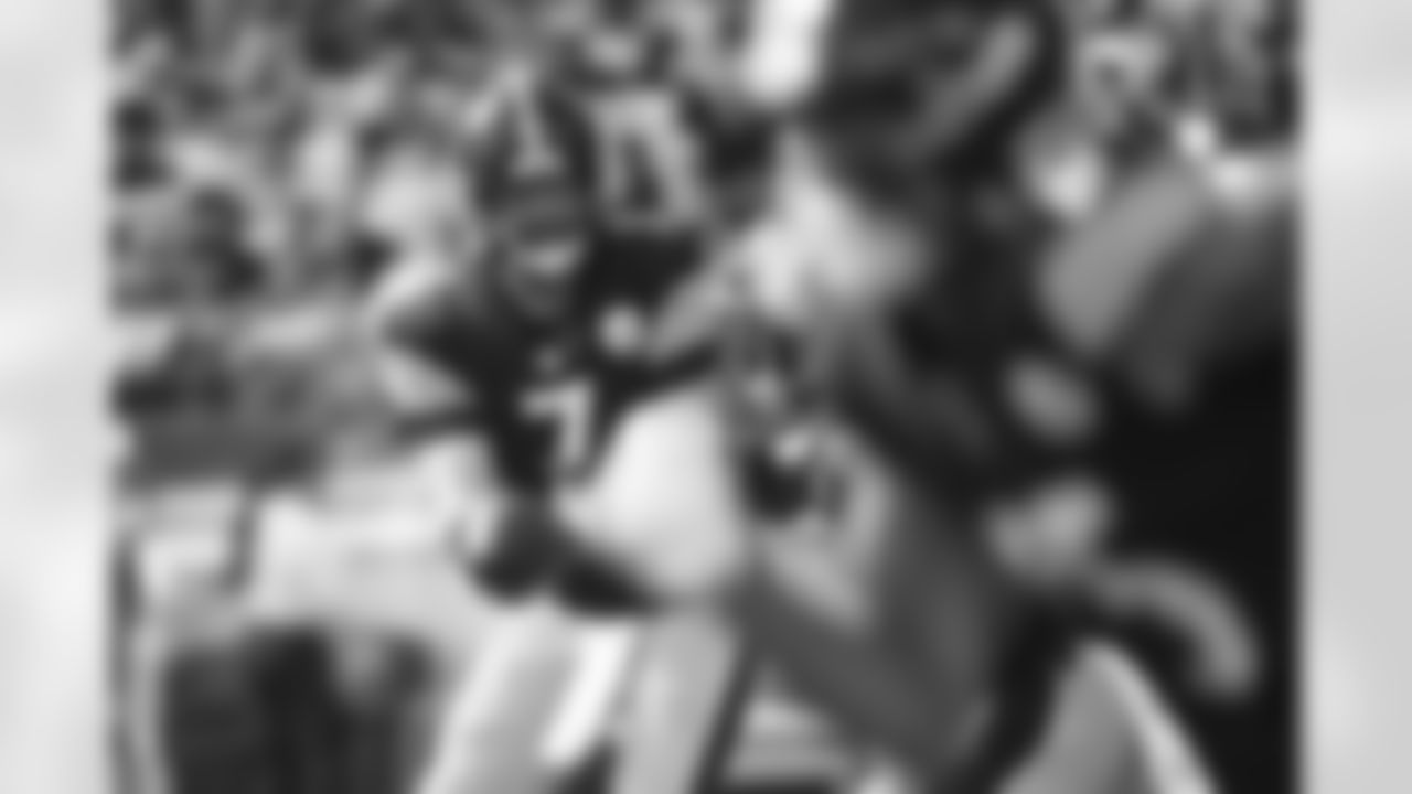 Pittsburgh Steelers quarterback Ben Roethlisberger (7) during a regular season game between the Pittsburgh Steelers and the Denver Broncos, Sunday, Oct. 10, 2021 in Pittsburgh, PA. The Steelers beat the Broncos 27-19. (Caitlyn Epes / Pittsburgh Steelers)