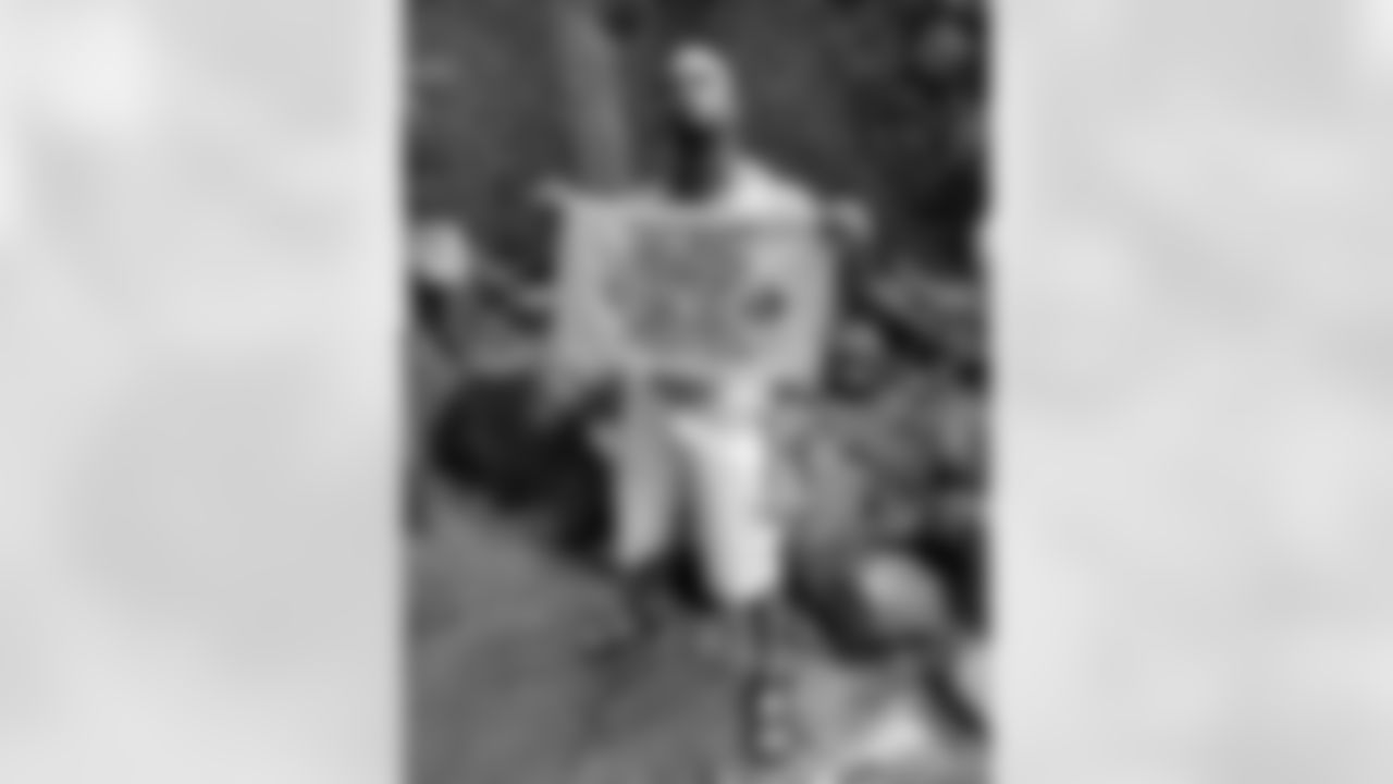 SNUTraditions_TerribleTowelAroundTheWorld_Aug2820201135AM_Vaughan_Gerald_97494590_20190428_094041.jpg_97494590_20190428_094041
