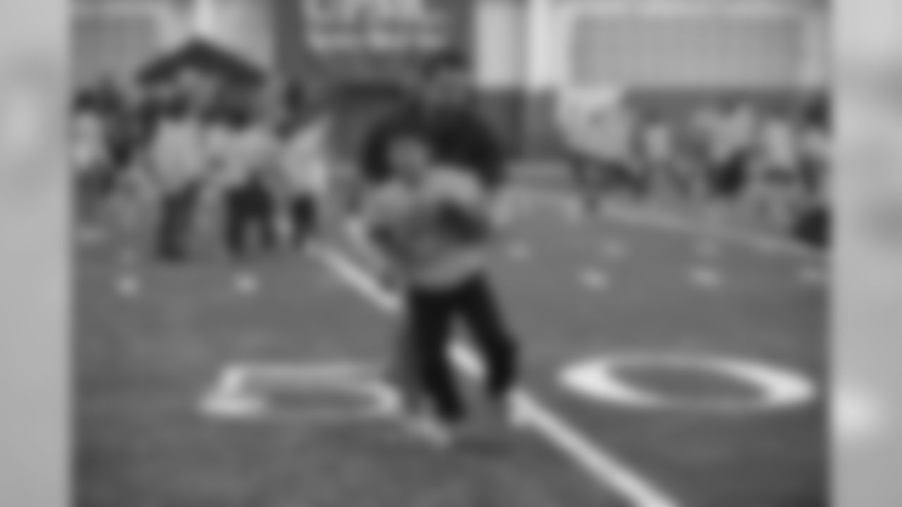 Steelers players play with kids at Garth Brooks' Teammates ProCamp.