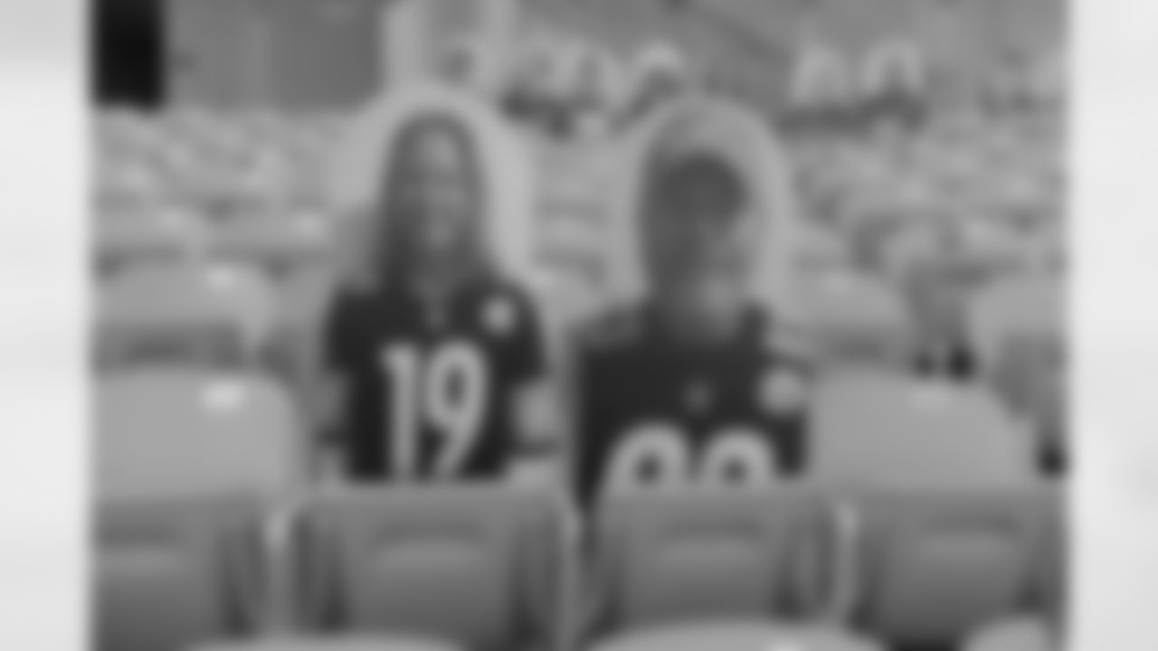Fan cutouts at Heinz Field on Friday, Nov. 13, 2020 in Pittsburgh, PA. (Caitlyn Epes / Pittsburgh Steelers)