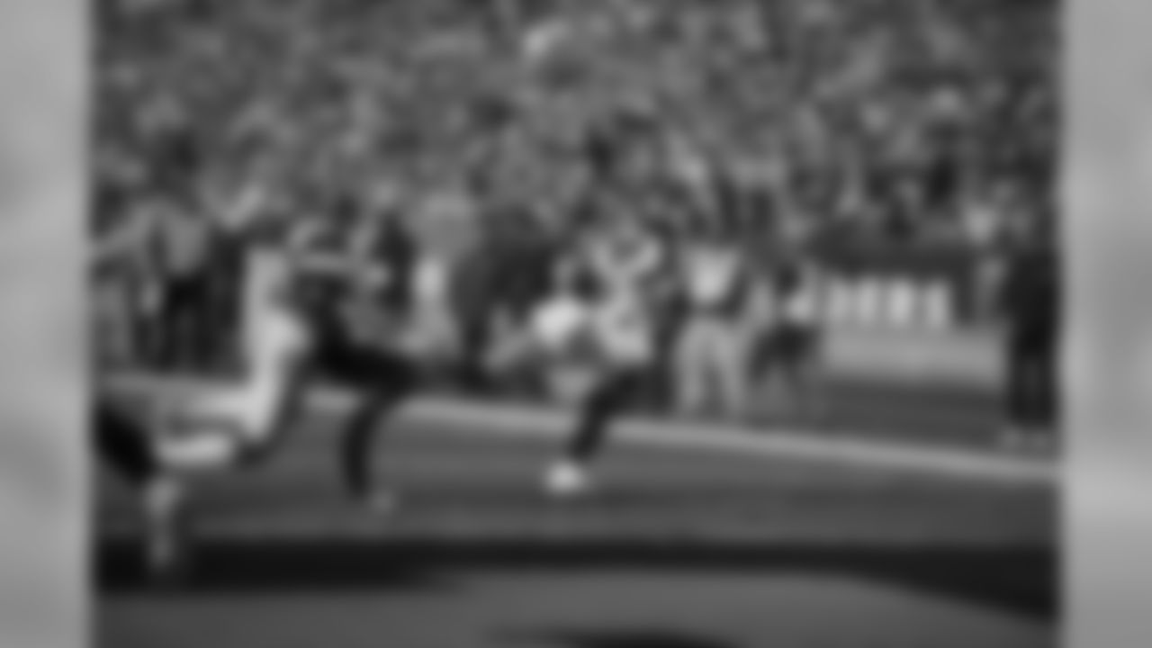 A 2018 Regular Season game between the Pittsburgh Steelers and the Oakland Raiders on Sunday, December 9, 2018.