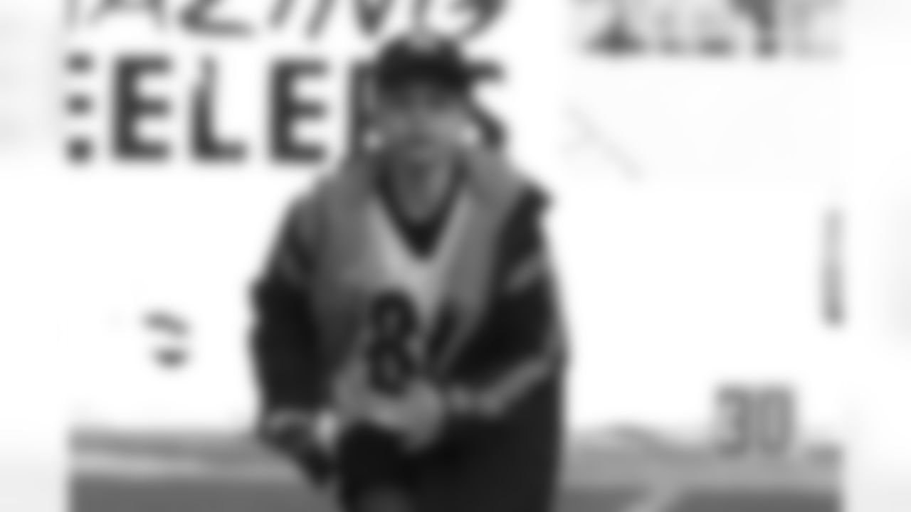 09_BAL2_kickOffKid