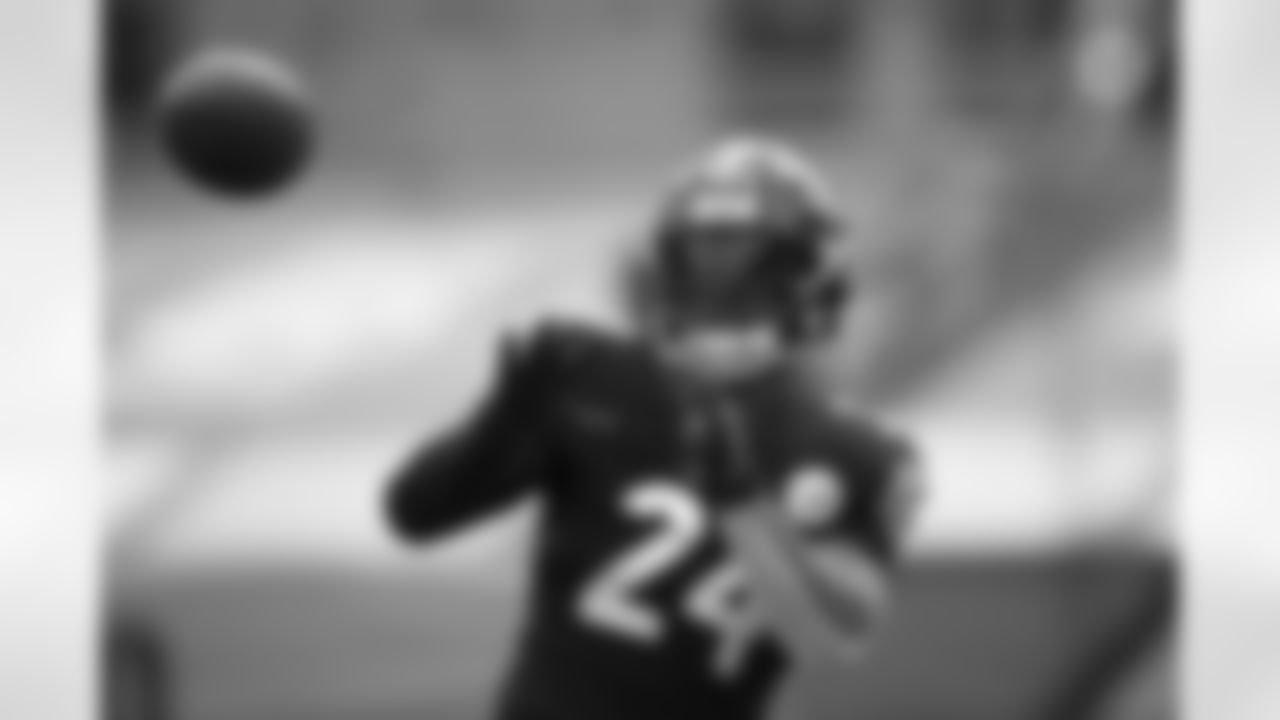 Pittsburgh Steelers running back Benny Snell Jr. (24) during a regular season game between the Pittsburgh Steelers and the Houston Texans, Sunday, Sept. 27, 2020 in Pittsburgh, PA. The Steelers defeated the Texans 28-21. (Karl Roser / Pittsburgh Steelers)