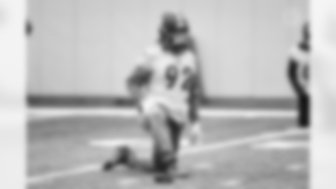 Pittsburgh Steelers defensive end Isaiahh Loudermilk (92) during practice at the UPMC Rooney Sports Complex preparing for a Week 16 matchup against the Las Vegas Raiders Friday, Dec. 23, 2022 in Pittsburgh, PA. (Abigail Dean / Pittsburgh Steelers)