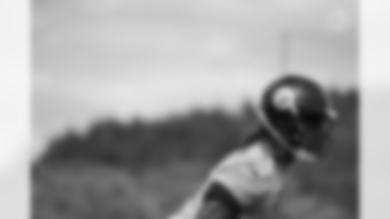 Pittsburgh Steelers linebacker Buddy Johnson (51) practices at the UPMC Rooney Sports Complex during rookie minicamp, Friday, May 14, 2021 in Pittsburgh, PA. (Karl Roser / Pittsburgh Steelers)