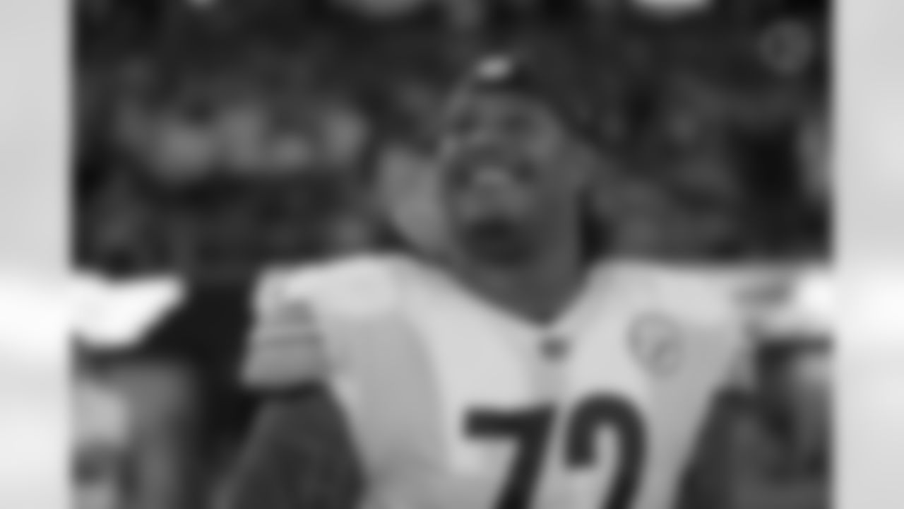 Pittsburgh Steelers offensive tackle Zach Banner (72) during a regular season game between the Pittsburgh Steelers and the Los Angeles Chargers, Sunday, Nov. 21, 2021 in Inglewood, CA. The Chargers beat the Steelers 41-37. (Karl Roser / Pittsburgh Steelers)