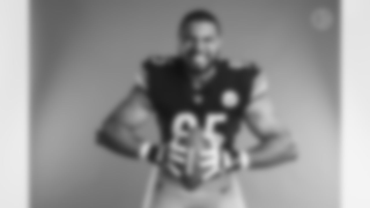 Pittsburgh Steelers nose tackle Chris Wormley (95) poses for a photo during the Steelers 2021 media day, Saturday, July 24, 2021 in Pittsburgh, PA. (Karl Roser / Pittsburgh Steelers)