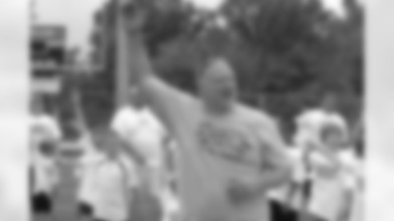 2010_steelers_youth_camp_calu