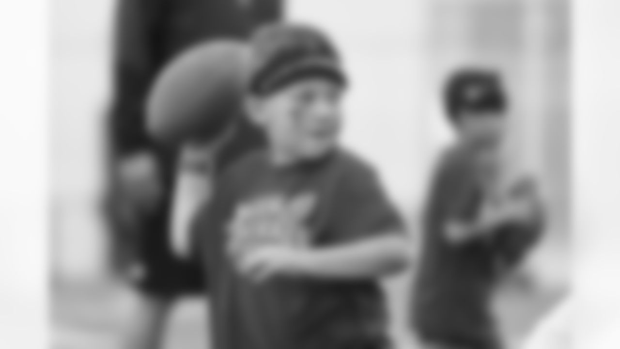 The Steelers host a 2023 Youth Football Camp at Highlands Sports Complex Friday, June 16, 2023 in Triadelphia, WV. (Karl Roser / Pittsburgh Steelers)