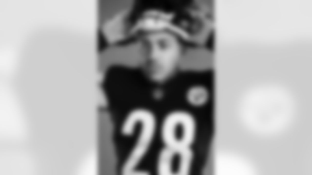 Pittsburgh Steelers safety Miles Killebrew (28) poses for a photo during the Steelers 2021 media day, Saturday, July 24, 2021 in Pittsburgh, PA. (Caitlyn Epes / Pittsburgh Steelers)