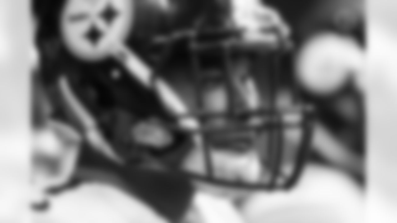 Pittsburgh Steelers linebacker Myles Jack (51) prior to a regular season game between the Pittsburgh Steelers and the Indianapolis Colts, Monday, Nov. 28, 2022 in Indianapolis, IN. The Steelers beat the Colts 24-17. (Karl Roser / Pittsburgh Steelers)