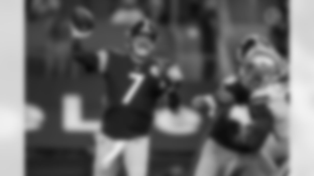 Pittsburgh Steelers quarterback Ben Roethlisberger (7) during a regular season game between the Pittsburgh Steelers and the Dallas Cowboys, Sunday, Nov. 8, 2020 in Dallas, TX. The Steelers defeated the Cowboys 24-19. (Karl Roser / Pittsburgh Steelers)