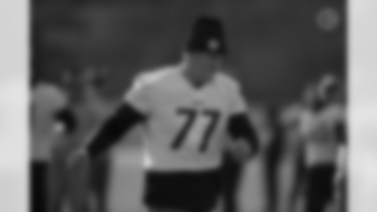 Pittsburgh Steelers offensive tackle John Leglue (77) during practice at the UPMC Rooney Sports Complex preparing for a Week 18 matchup against the Baltimore Ravens, Wednesday, Jan. 5, 2022 in Pittsburgh, PA. (Karl Roser / Pittsburgh Steelers)
