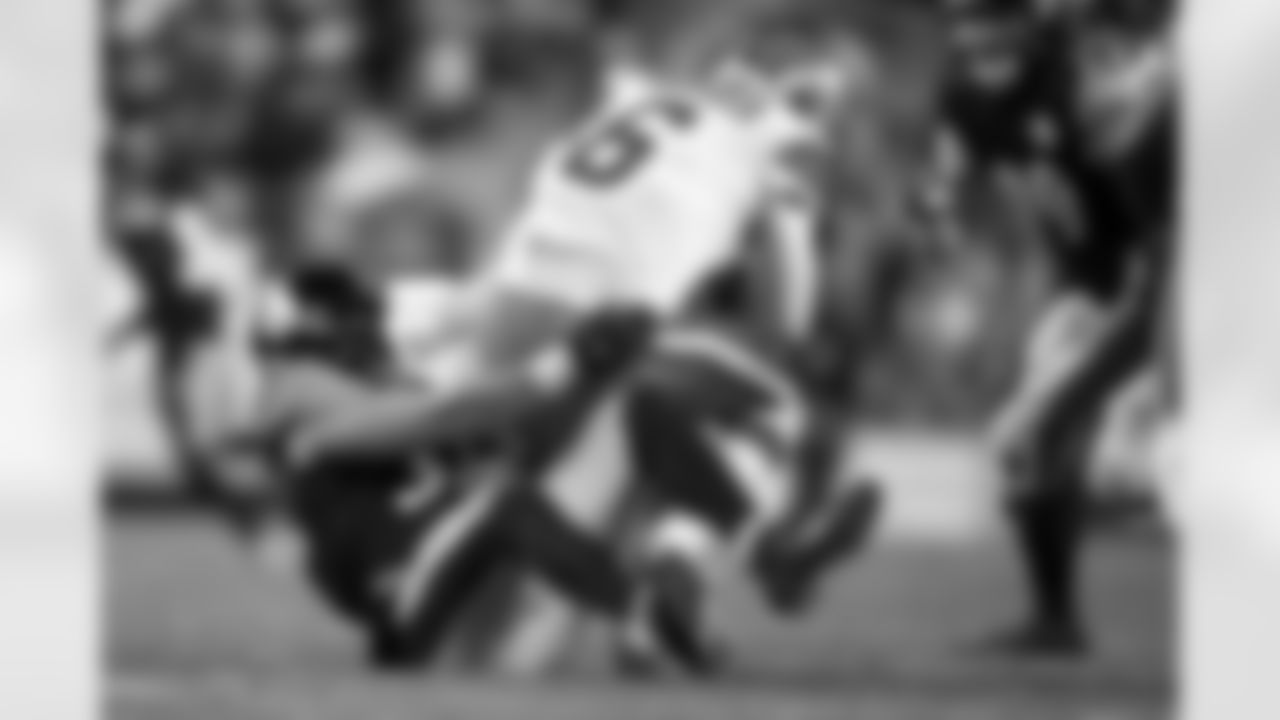 Pittsburgh Steelers linebacker Alex Highsmith (56) during a regular season game between the Pittsburgh Steelers and the Cleveland Browns, Monday, Jan. 3, 2022 in Pittsburgh, PA. The Steelers beat the Browns 26-14. (Karl Roser / Pittsburgh Steelers)