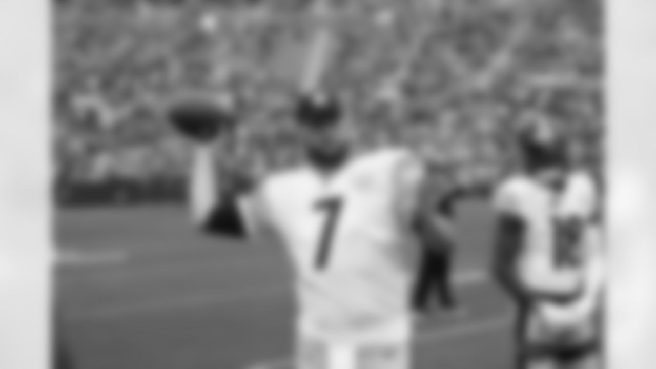 Pittsburgh Steelers quarterback Ben Roethlisberger (7) during a regular season game between the Pittsburgh Steelers and the Green Bay Packers, Sunday, Oct. 3, 2021 in Green Bay, WI. (Karl Roser / Pittsburgh Steelers)