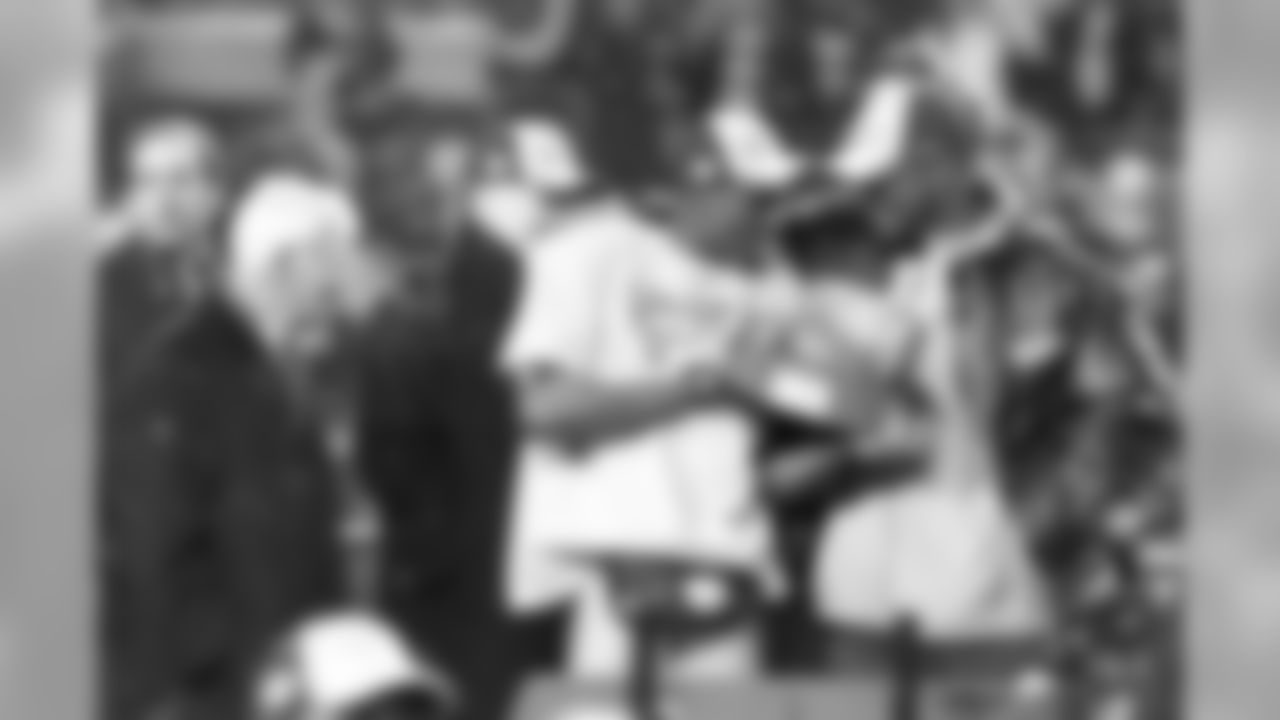 08_BAL3_Holmes_Tomlin_Trophy