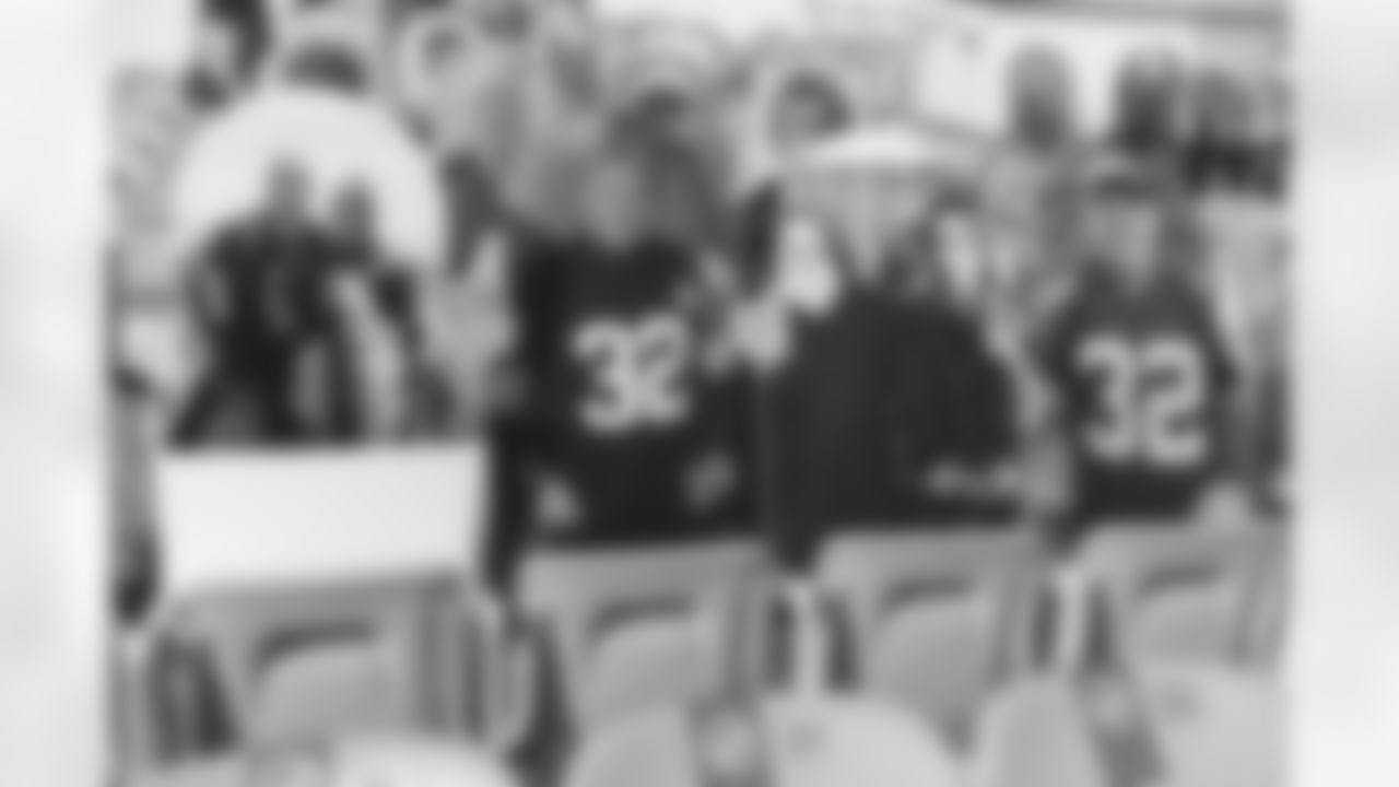 Fan cutouts at Heinz Field on Friday, Nov. 13, 2020 in Pittsburgh, PA. (Caitlyn Epes / Pittsburgh Steelers)
