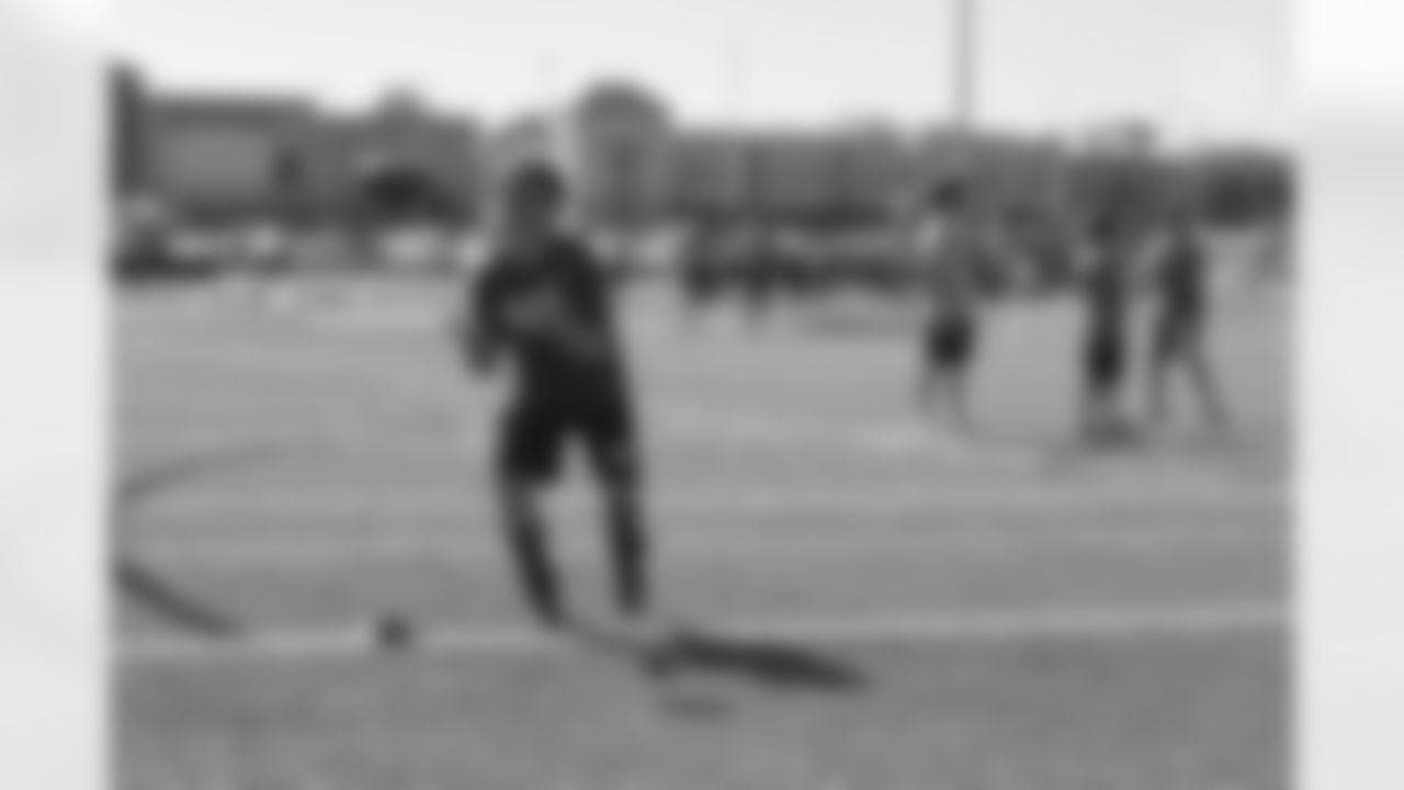 The Steelers host a 2021 Youth Football Camp at Highlands Sports Complex Monday, June 28, 2021 in Triadelphia, WV. (Caitlyn Epes / Pittsburgh Steelers)