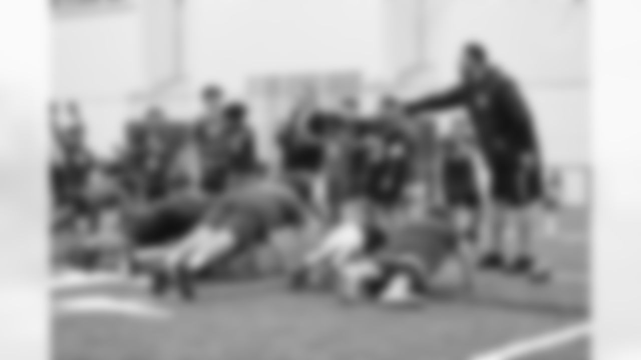 The Steelers host a 2023 Youth Football Camp at Highlands Sports Complex Friday, June 16, 2023 in Triadelphia, WV. (Karl Roser / Pittsburgh Steelers)