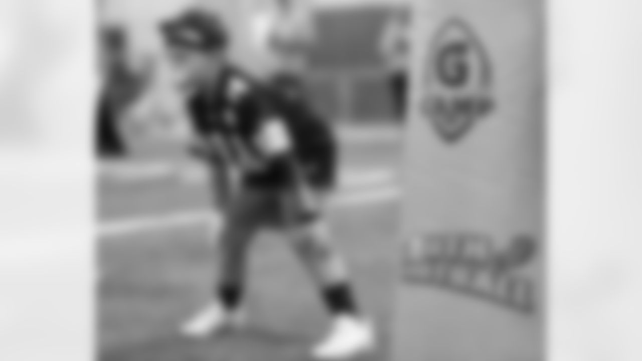 The Steelers host a 2023 Youth Football Camp at Highlands Sports Complex Friday, June 16, 2023 in Triadelphia, WV. (Karl Roser / Pittsburgh Steelers)