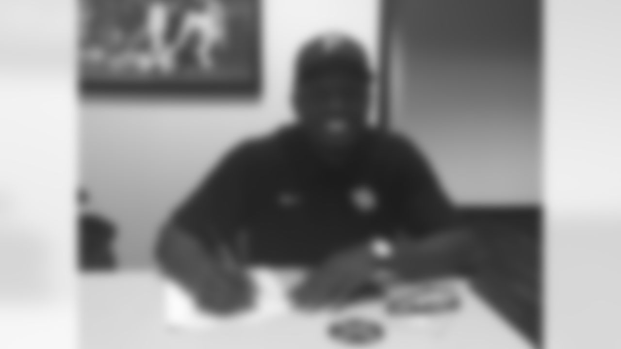 WR Demarcus Ayers