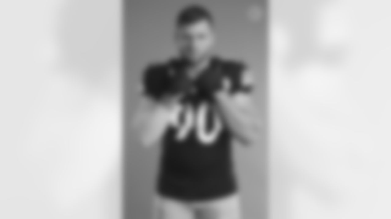Pittsburgh Steelers linebacker T.J. Watt (90) poses for a photo during the Steelers 2021 media day, Saturday, July 24, 2021 in Pittsburgh, PA. (Karl Roser / Pittsburgh Steelers)