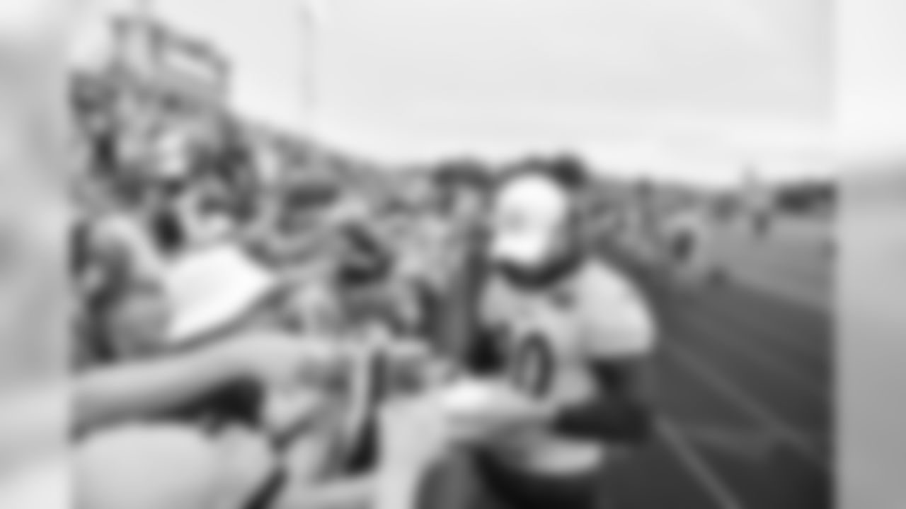 Pittsburgh Steelers players practice at Latrobe Memorial Stadium during the 2019 Steelers Training Camp.