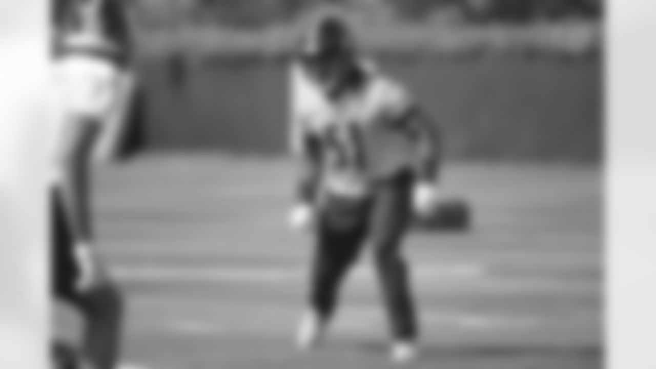 Pittsburgh Steelers linebacker Buddy Johnson (51) practices at the UPMC Rooney Sports Complex during rookie minicamp, Friday, May 14, 2021 in Pittsburgh, PA. (Caitlyn Epes / Pittsburgh Steelers)