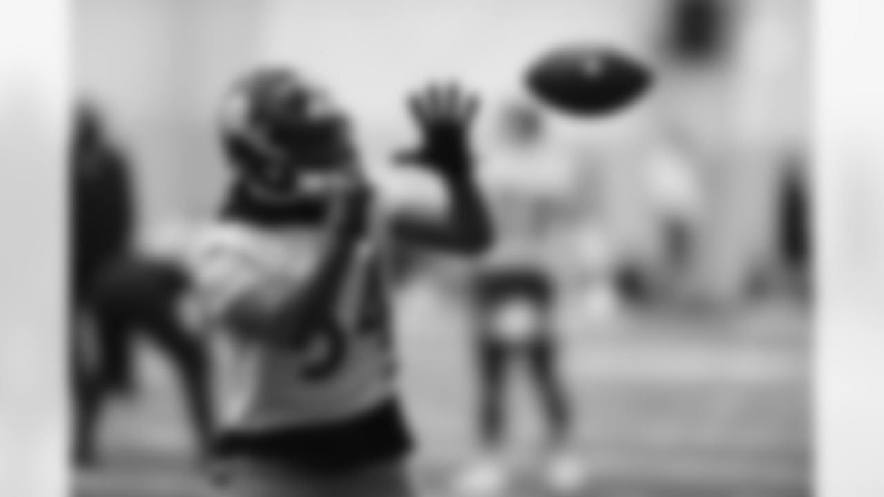 Pittsburgh Steelers linebacker Ulysees Gilbert III (54) during practice at the UPMC Rooney Sports Complex preparing for a Week 17 matchup against the Cleveland Browns, Saturday, Jan. 1, 2022 in Pittsburgh, PA. (Karl Roser / Pittsburgh Steelers)