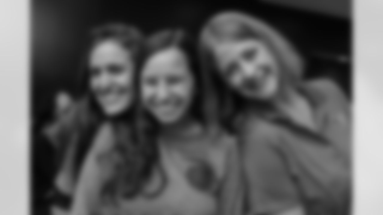 Morgan, Aynav, Adrienne