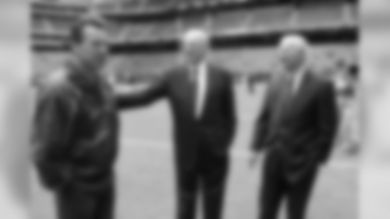 Left to Right: Gary Kubiak, Bob McNair, James Baker, III