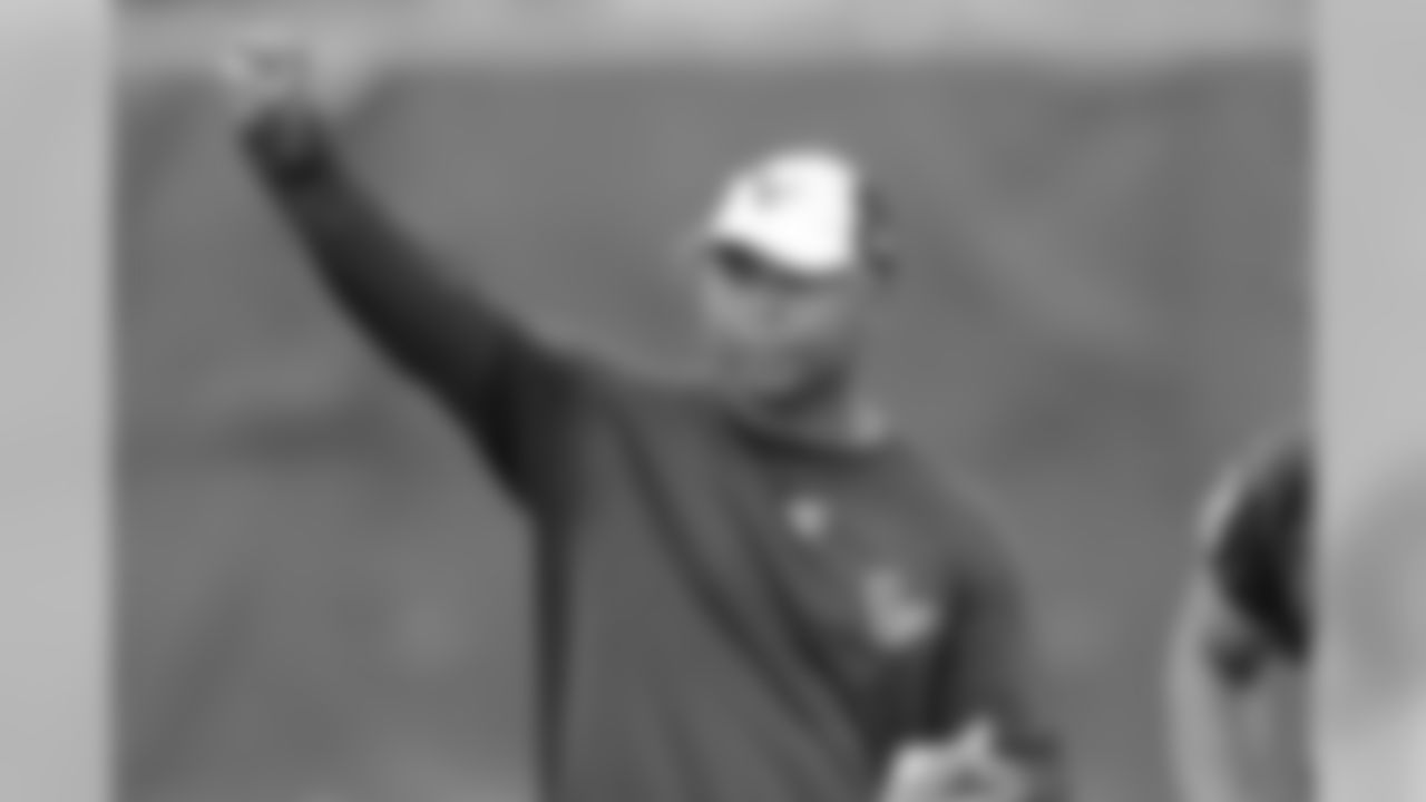 Assistant defensive backs Perry Carter