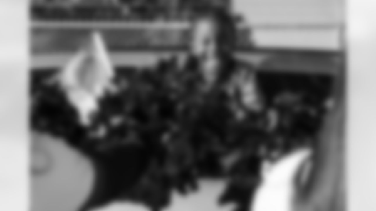 0013_Texans-USOThanksgiving_111920_MCW