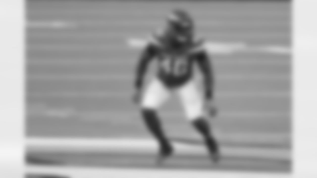 LB, Neville Hewitt