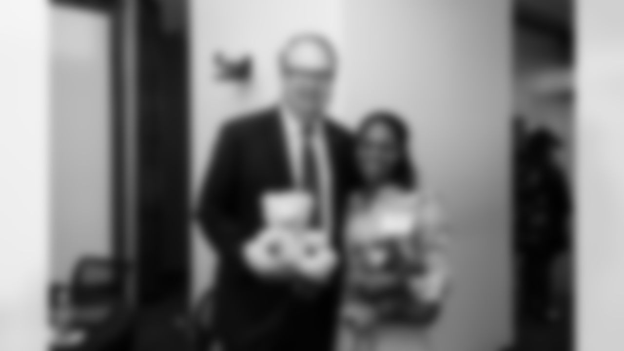 An image from the Houston Texans and Amegy Bank Small Business Boost Presentation at Amegy Bank Tower in Houston, TX, on March 11, 2022.
