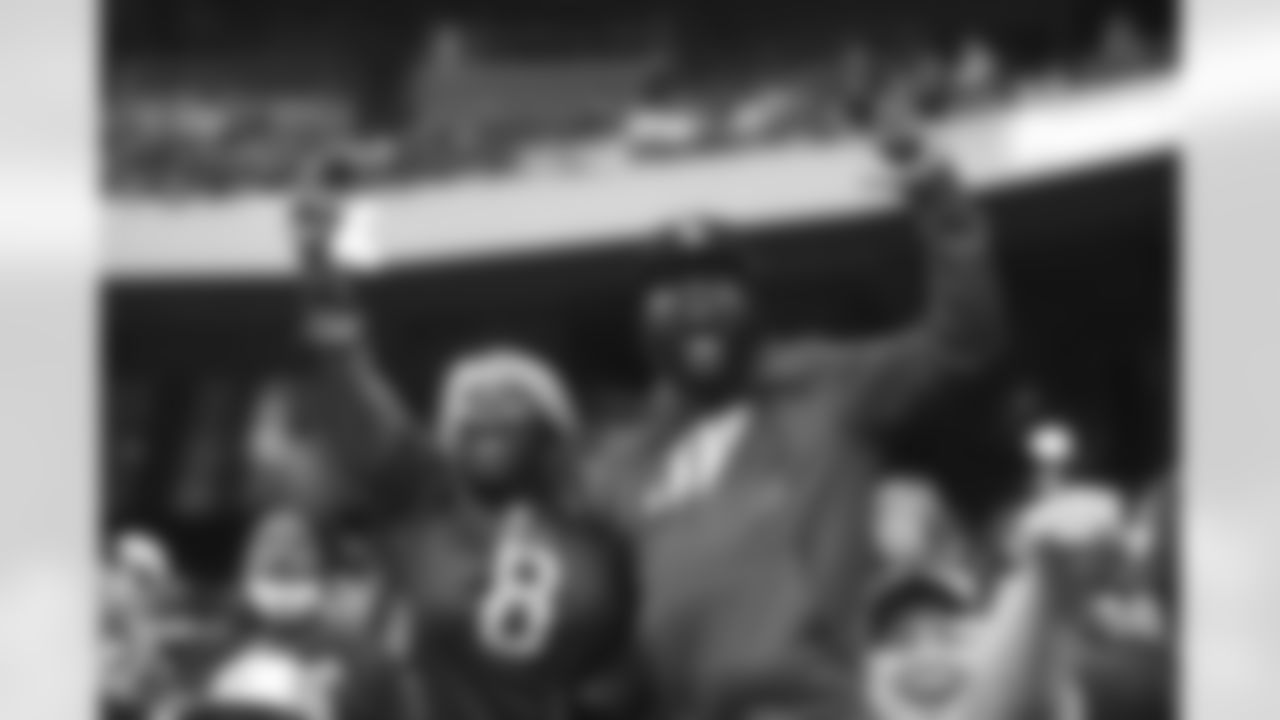 An image from the regular season week 16 game against the Los Angeles Chargers at NRG Stadium in Houston, TX on Dec. 26, 2021.