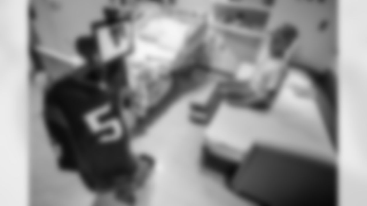 2k20-0269-AK7_2867 Texans Virtual Player Visit