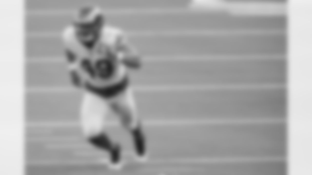 DL, Derek Rivers