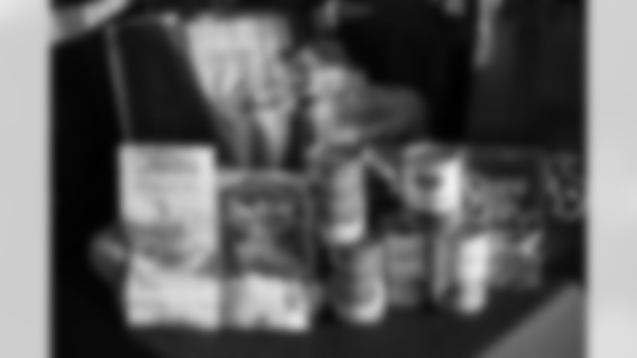 0007_Texans-USOThanksgiving_111920_MCW