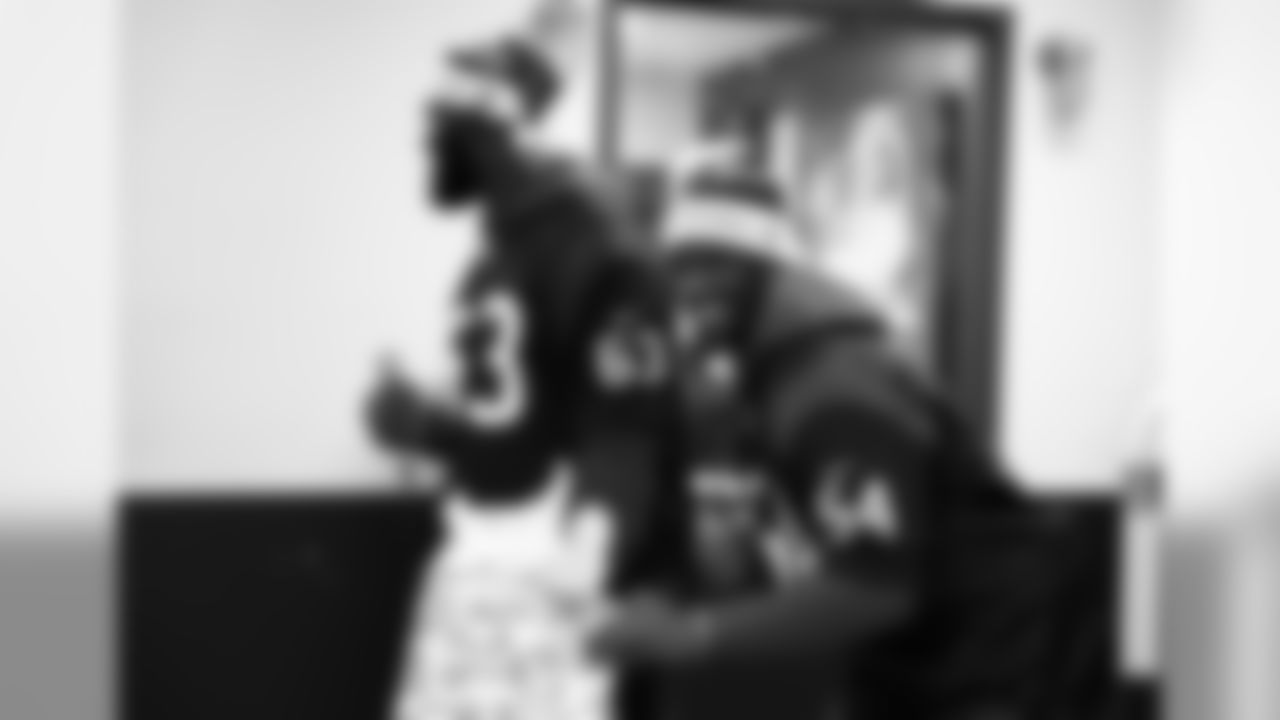 An image from the Dec. 10, 2019 Houston Texans Teen Club holiday party.