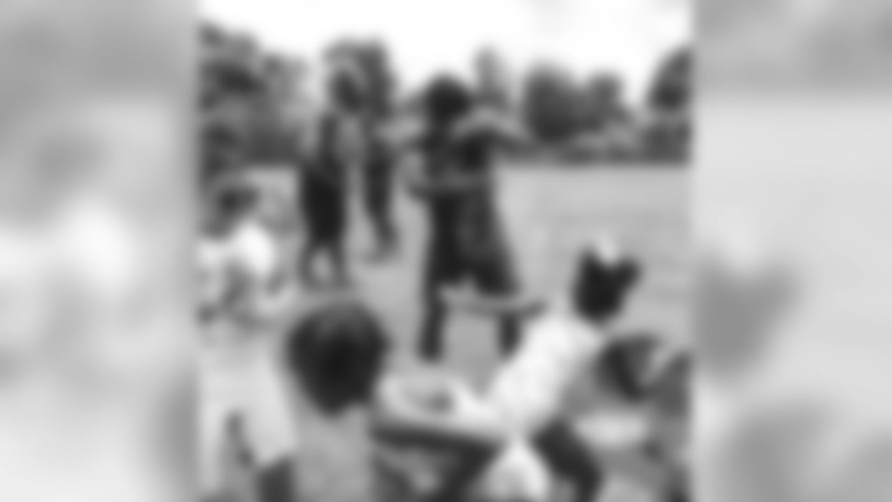 An image from the June 18, 2019 Rookie Summer Bash at the Houston Texans YMCA.