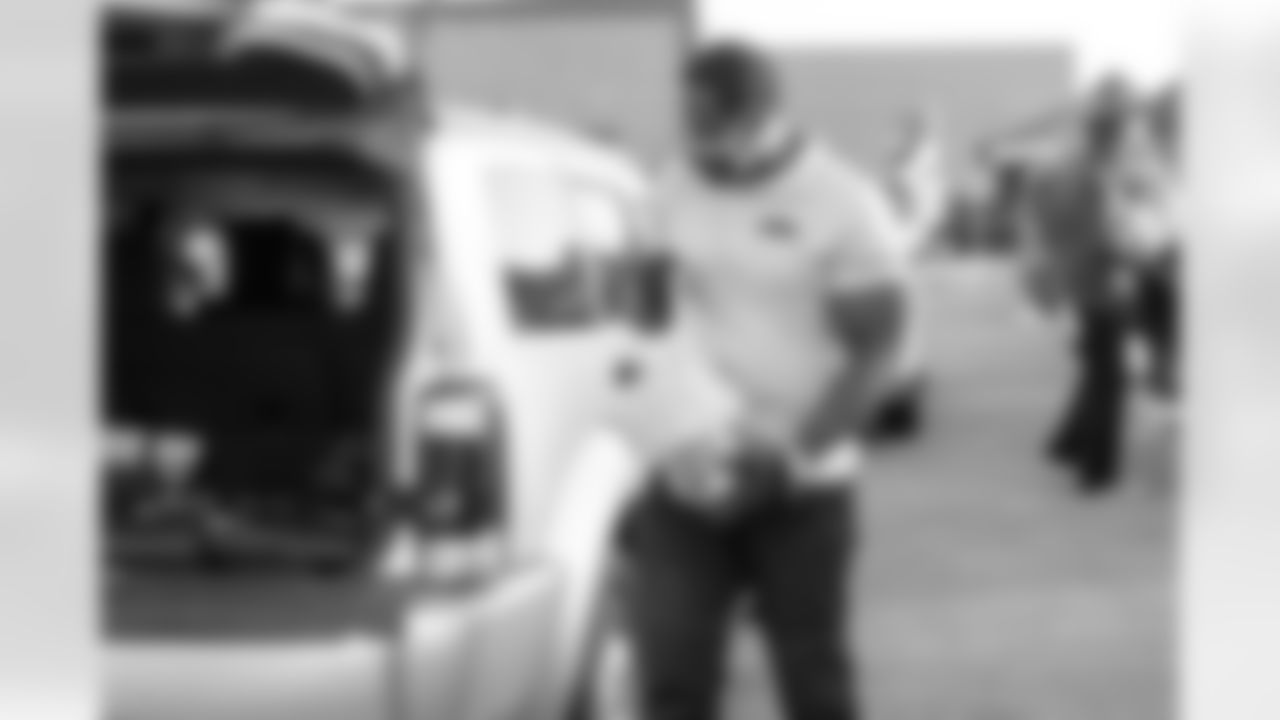 0063_TexansUSOThanksgiving_111920_MCW