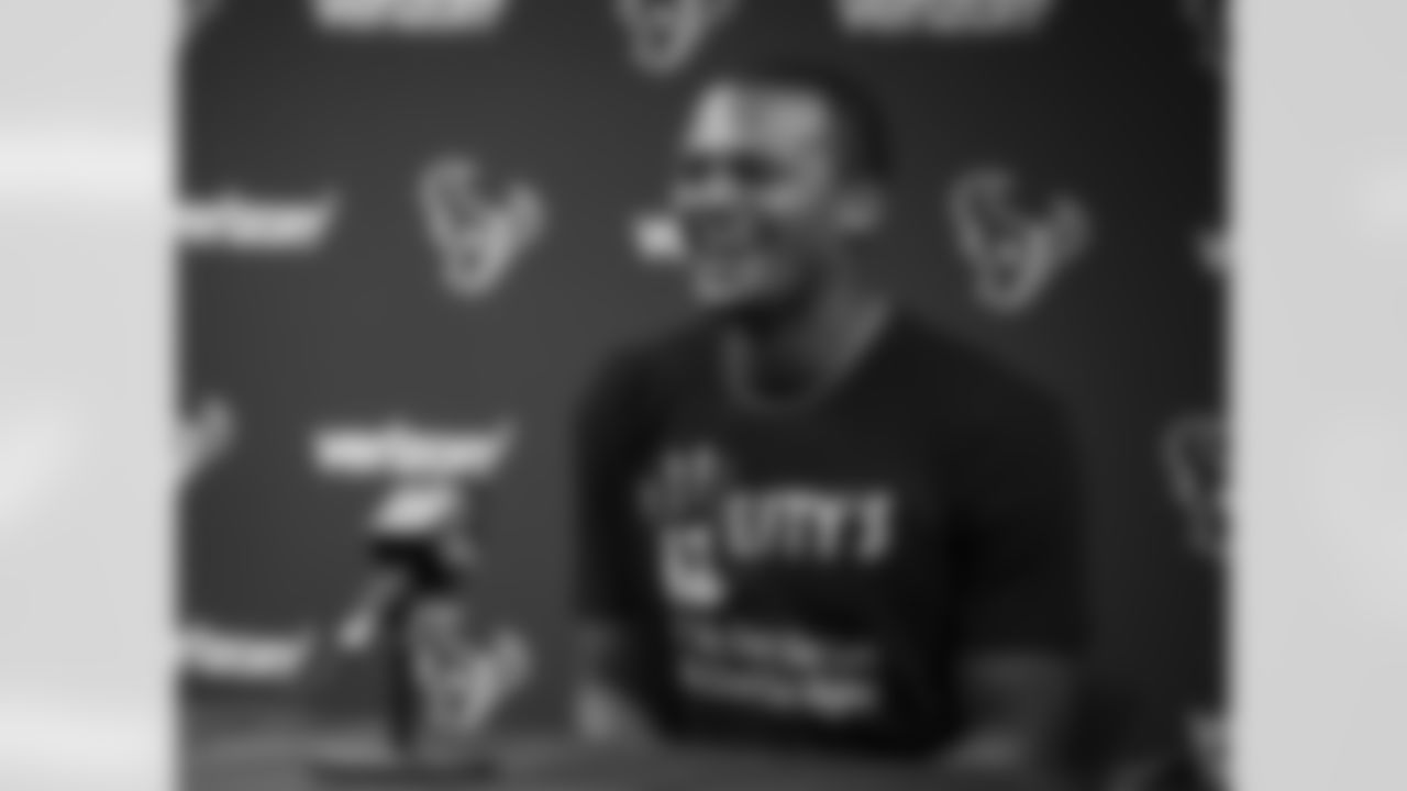 An image from the Sept. 8, 2020 Deshaun Watson contract signing press conference.