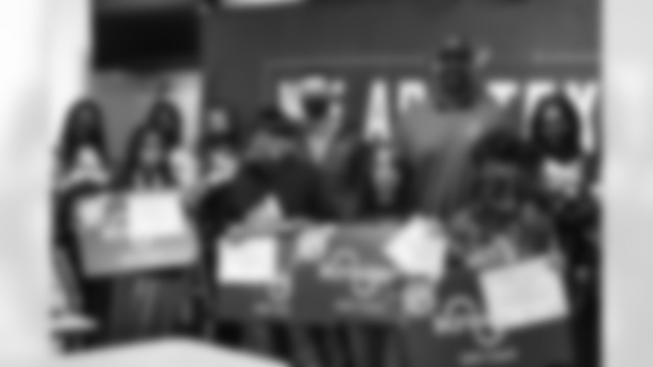 An image from the May 18, 2021 CD Huddle Against Hunger Kroger event in Houston, TX.