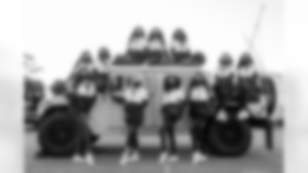 0213_Texans-USOThanksgiving_111920_MCW