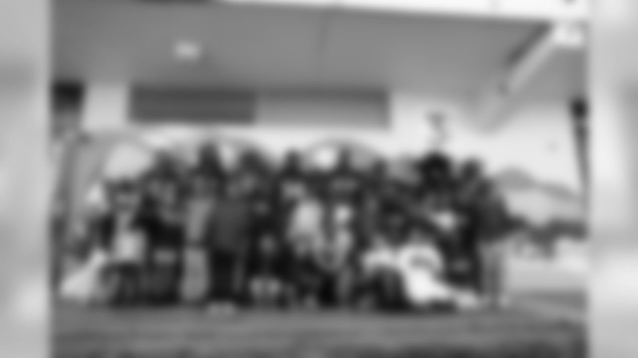 An image from the Jan. 7, 2020 Playoff Pizza Party with students at Blackshear Elementary.