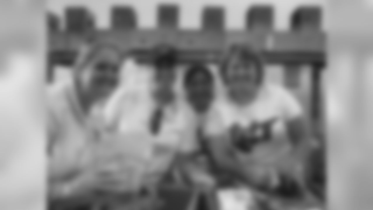 Hurricane Ike Relief 163