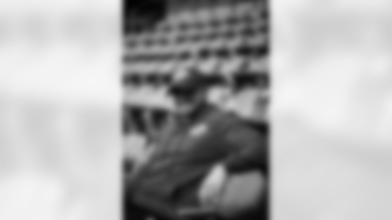 2023_0914_Photoshoot_Merch_0021