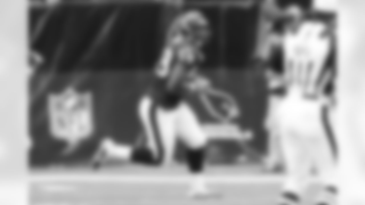 LB DeMeco Ryans (59)