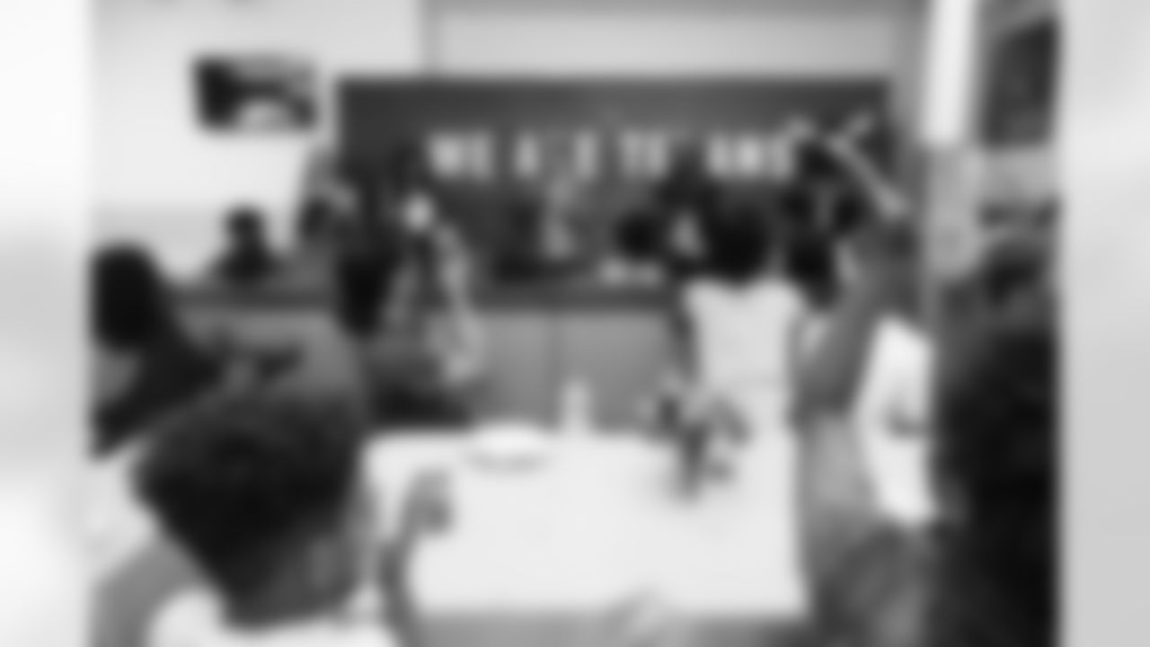 2022_0502_CorporateDevelopment_KrogerMothersDayBCG_25